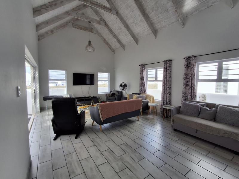 To Let 3 Bedroom Property for Rent in Lampiesbaai Western Cape